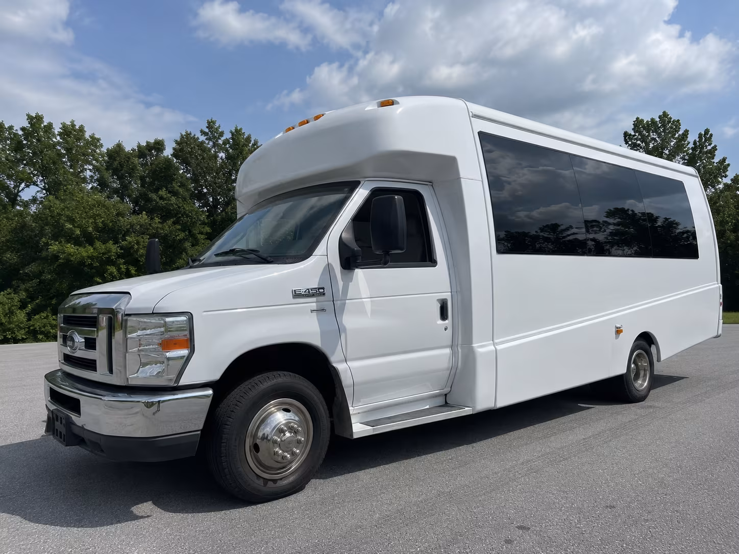 El Cajon Homecoming & Prom Party Bus Rentals