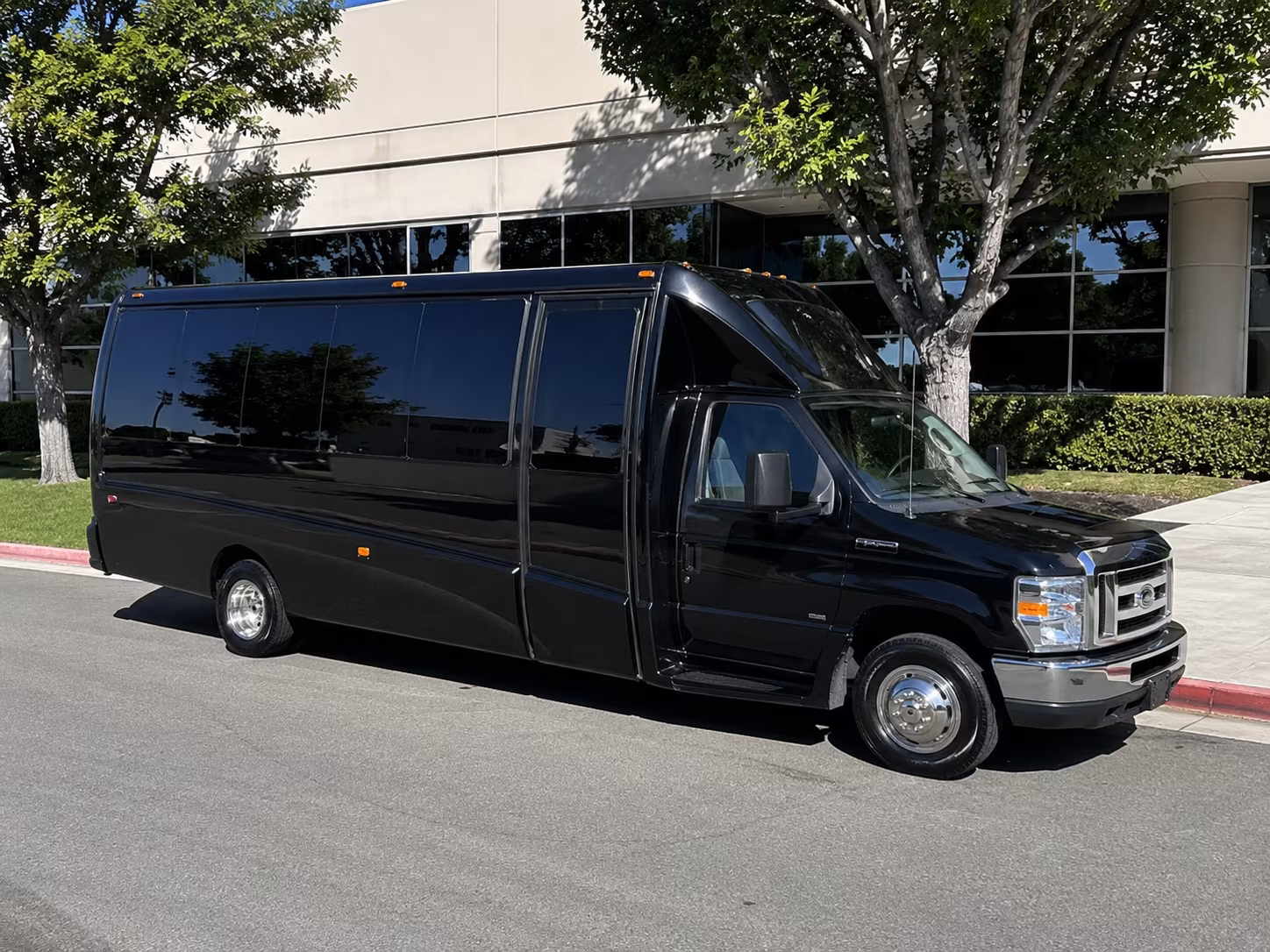San Diego Birthday, Sweet 16, & Quinceañera Transportation party bus interior